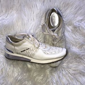 Micheal Kors sneakers